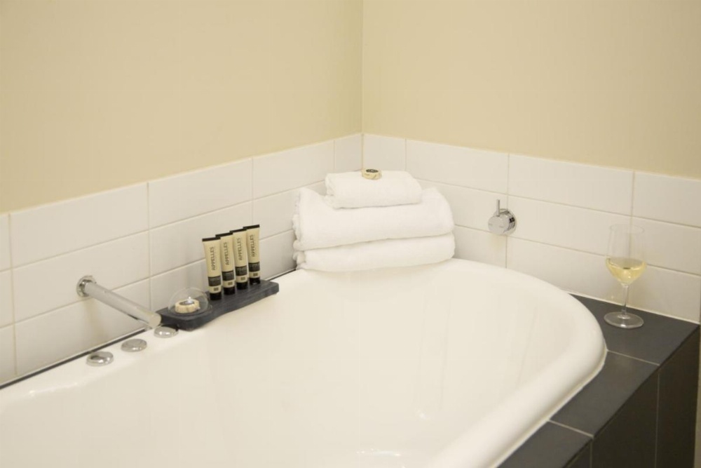 Room image 5