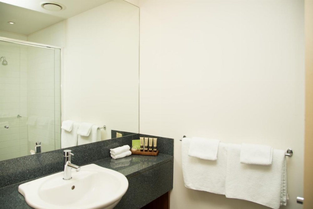 Room image 4